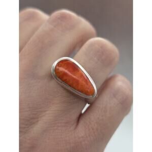 VINTAGE PB STERLING SILVER 925 RED OYSTER RING SIZE 7